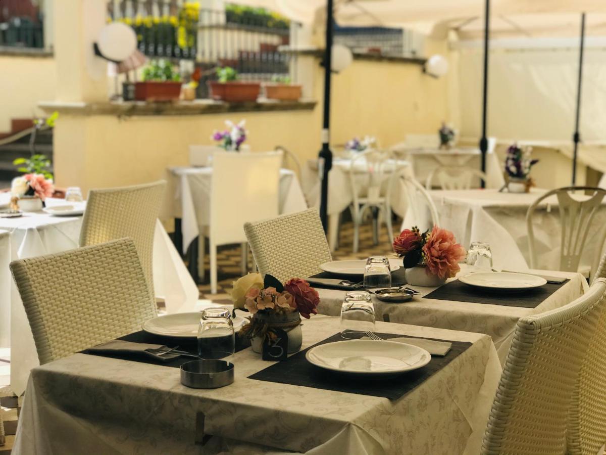 Villino Gregoraci Relais Bed & Breakfast Santa Marinella Exterior foto