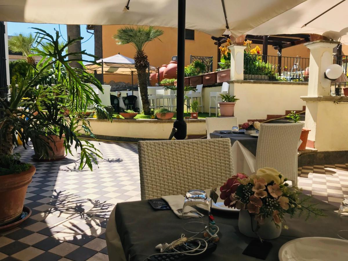 Villino Gregoraci Relais Bed & Breakfast Santa Marinella Exterior foto