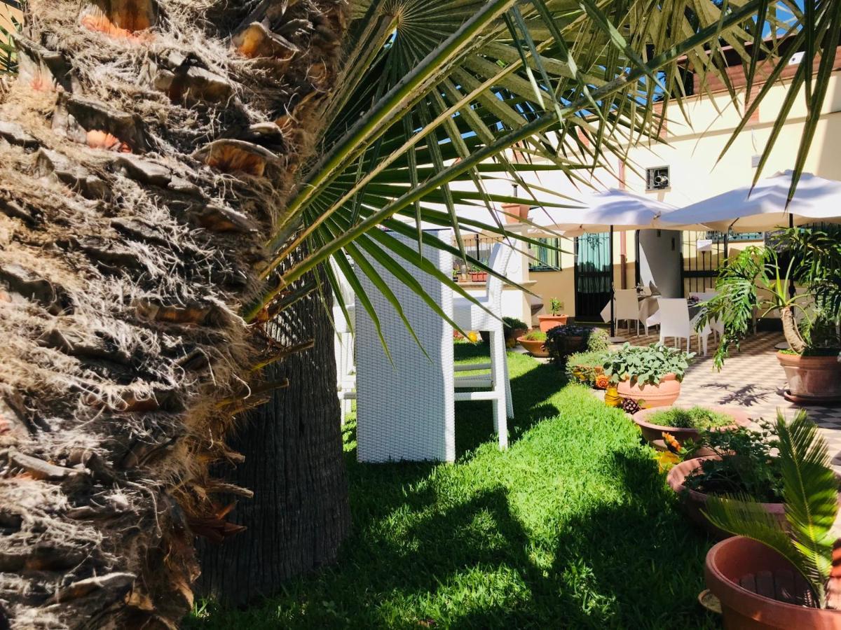 Villino Gregoraci Relais Bed & Breakfast Santa Marinella Exterior foto