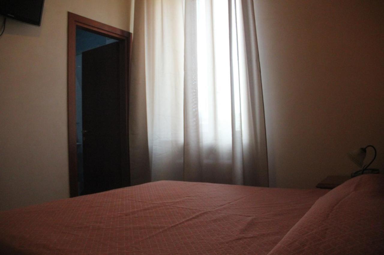 Villino Gregoraci Relais Bed & Breakfast Santa Marinella Exterior foto