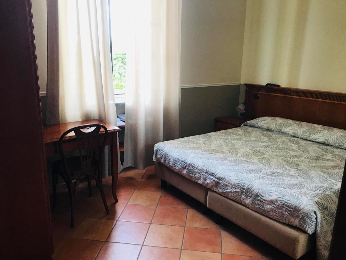 Villino Gregoraci Relais Bed & Breakfast Santa Marinella Exterior foto