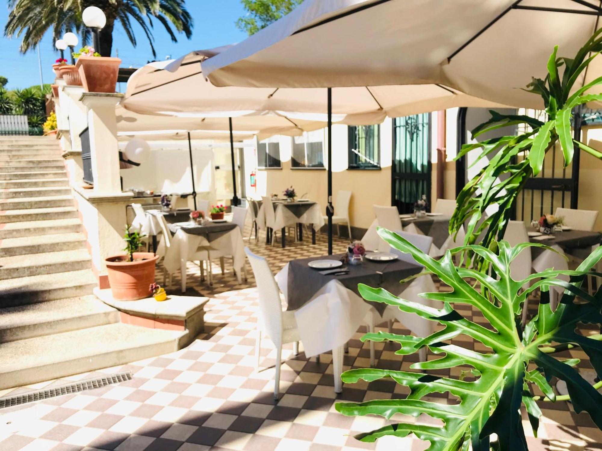Villino Gregoraci Relais Bed & Breakfast Santa Marinella Exterior foto