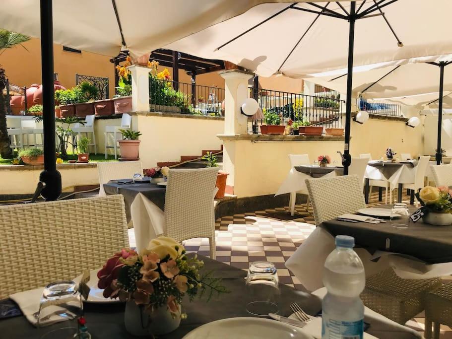 Villino Gregoraci Relais Bed & Breakfast Santa Marinella Exterior foto