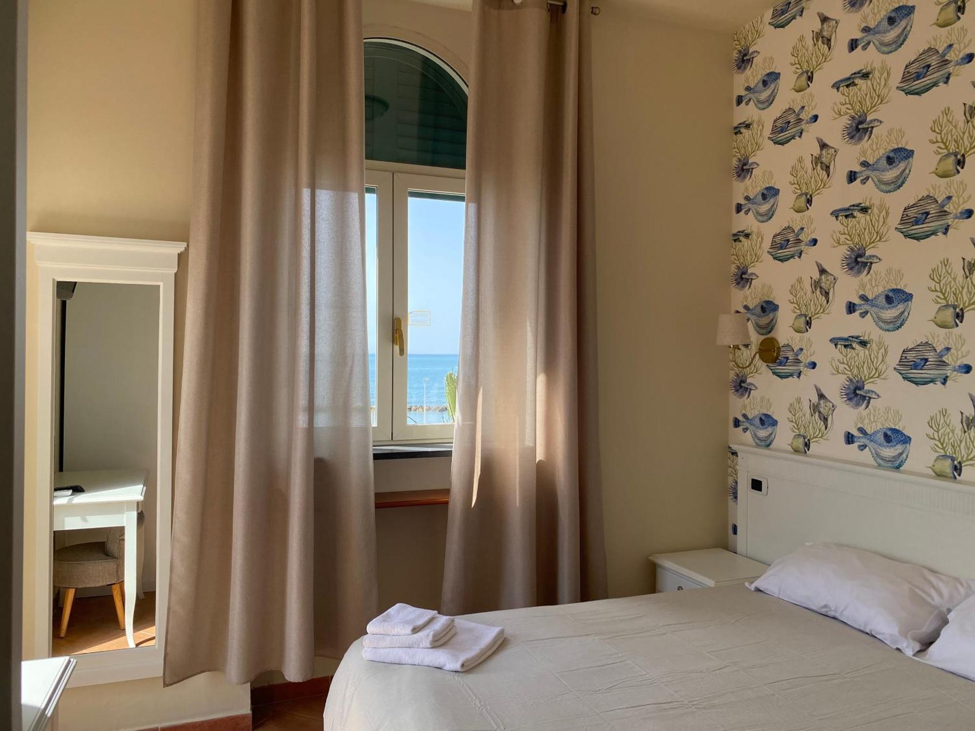Villino Gregoraci Relais Bed & Breakfast Santa Marinella Exterior foto