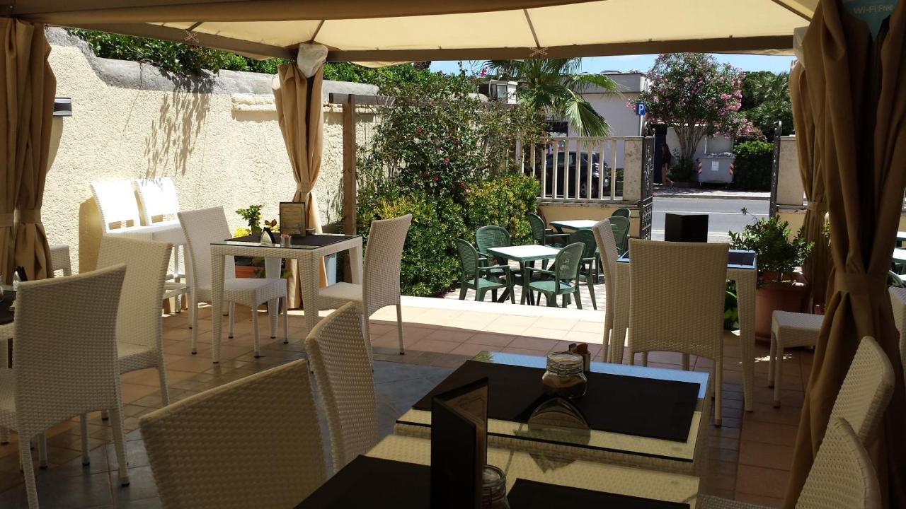 Villino Gregoraci Relais Bed & Breakfast Santa Marinella Exterior foto